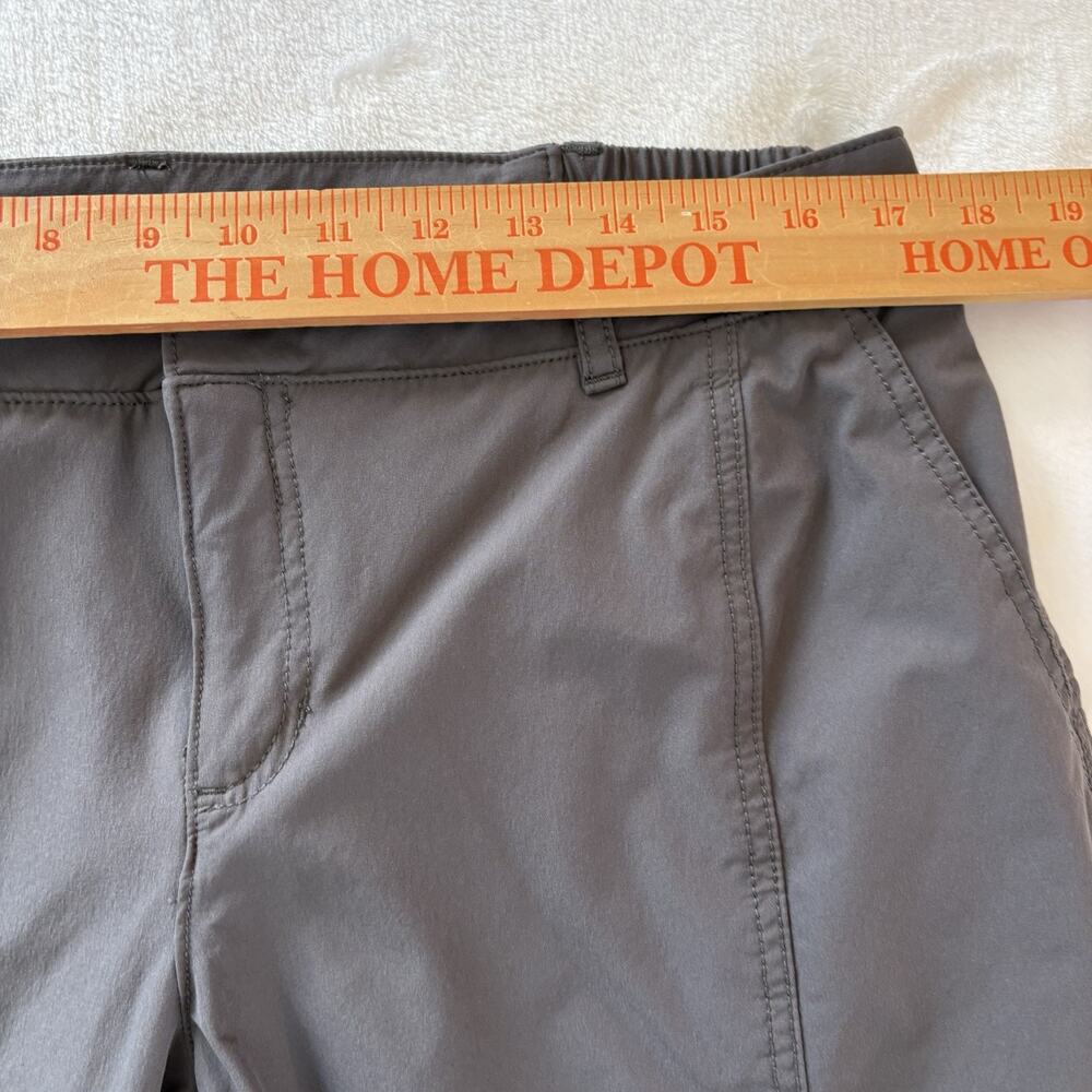 Kirkland Signature Women's Gray Capri Travel Pant Size 12 Nylon Gorpcore - Picture 14 of 16